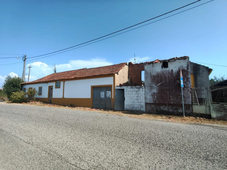 Moradia T3 para Venda em Colmeias e Memória Foto 1