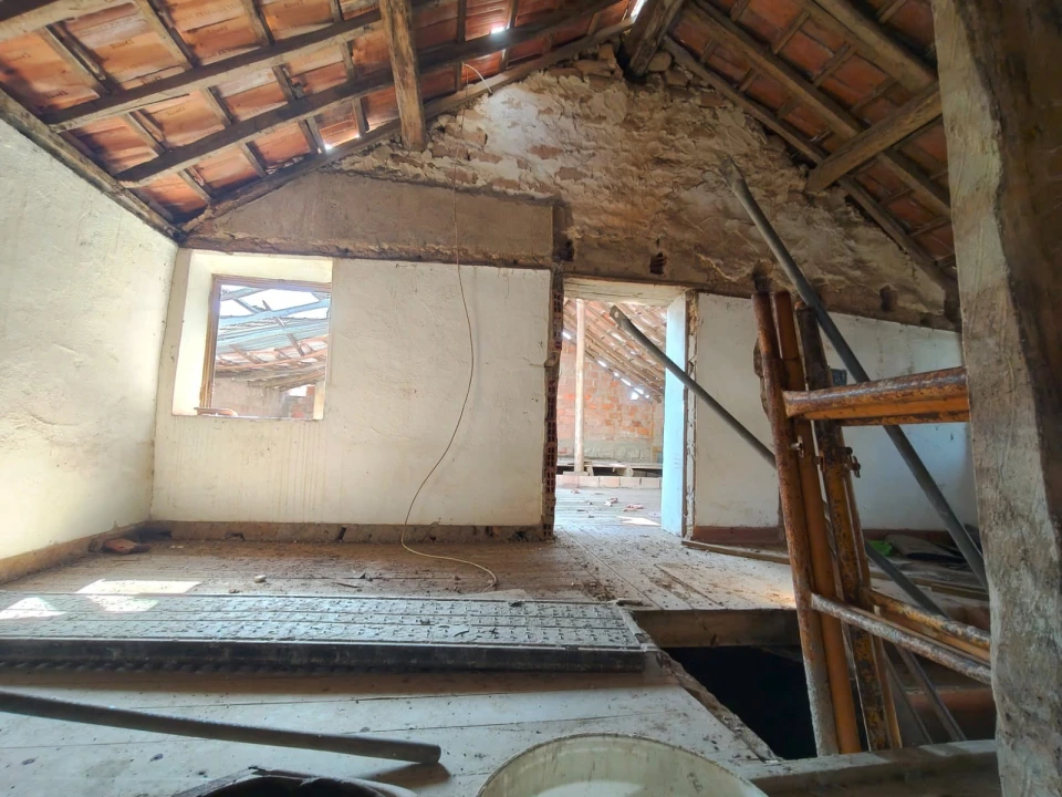 Moradia T3 para Venda em Colmeias e Memória Foto 9