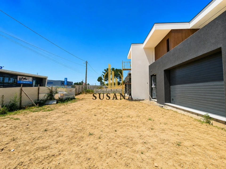 Moradia T3 para Venda em Barreiros e Cepões Foto 34