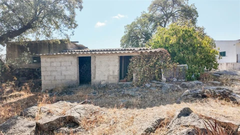 Moradia T3 para Venda em Monfortinho e Salvaterra do Extremo