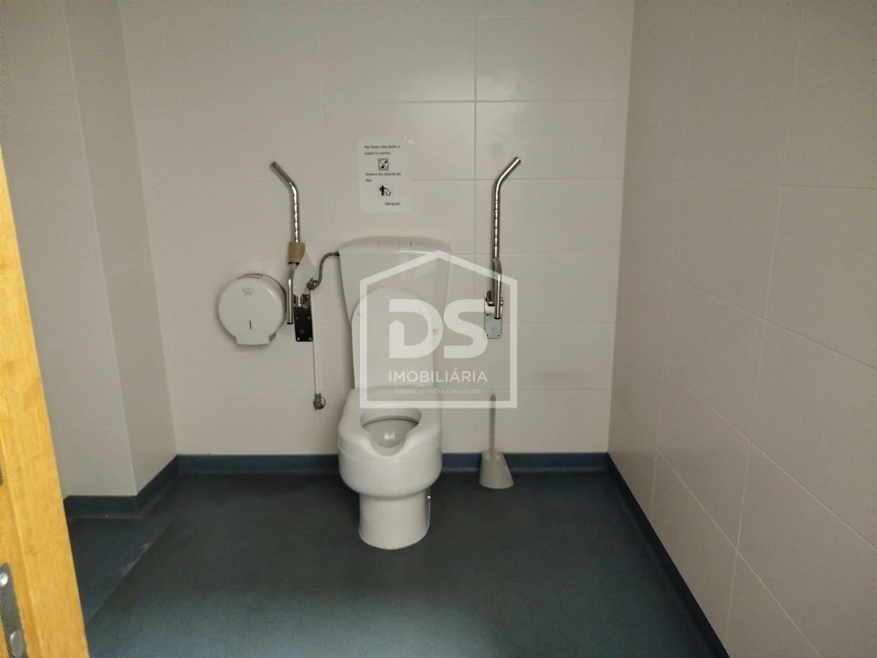 Loja para Arrendamento em Viseu Foto 21