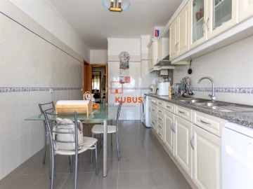 Apartamento T3 para Venda em Alcanena e Vila Moreira