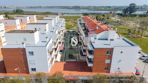 Apartamento T4 para Venda em Alhos Vedros