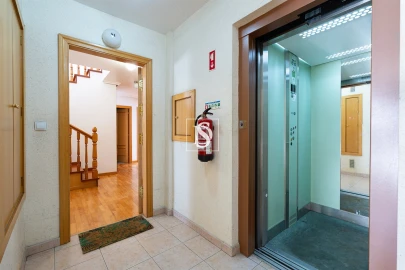 Apartamento T4 para Venda em Alhos Vedros
