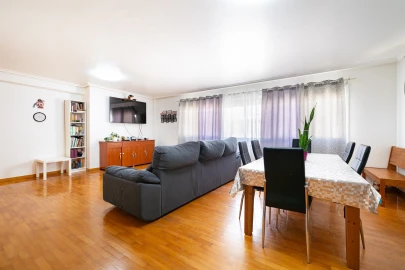 Apartamento T4 para Venda em Alhos Vedros