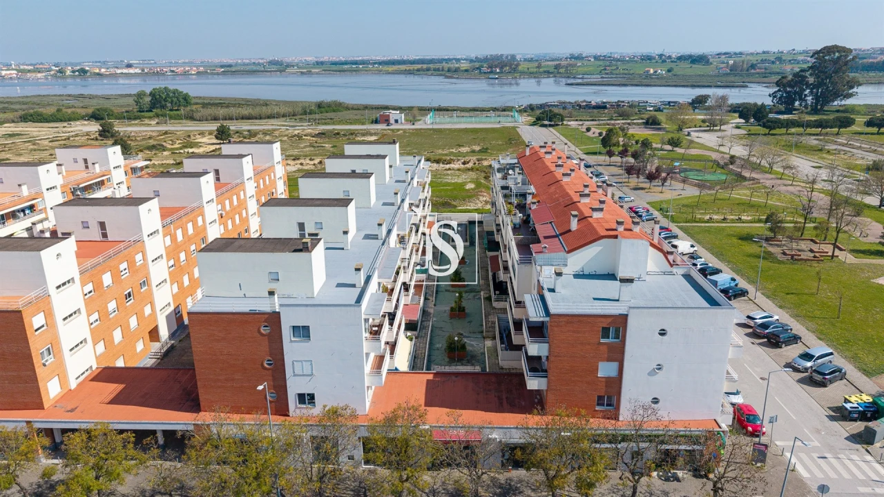 Apartamento T4 para Venda em Alhos Vedros Foto 34