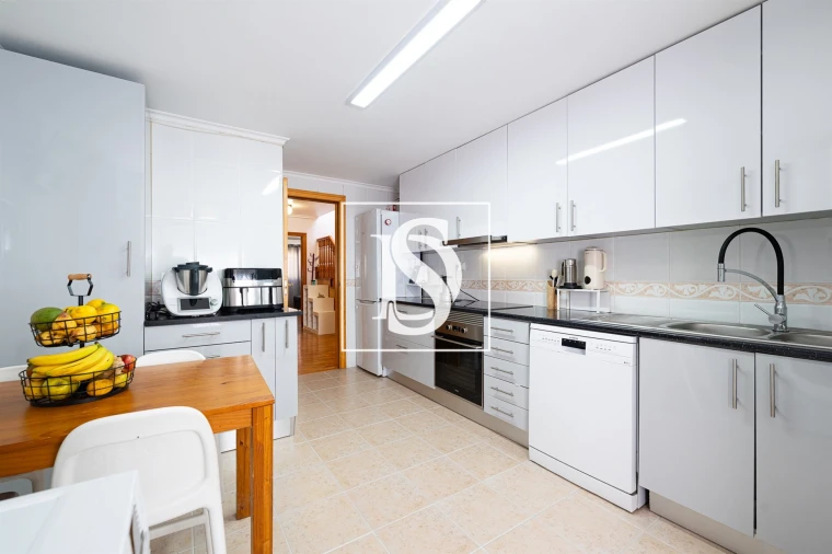Apartamento T4 para Venda em Alhos Vedros Foto 9