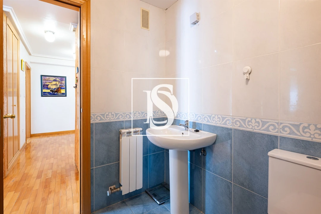 Apartamento T4 para Venda em Alhos Vedros Foto 11