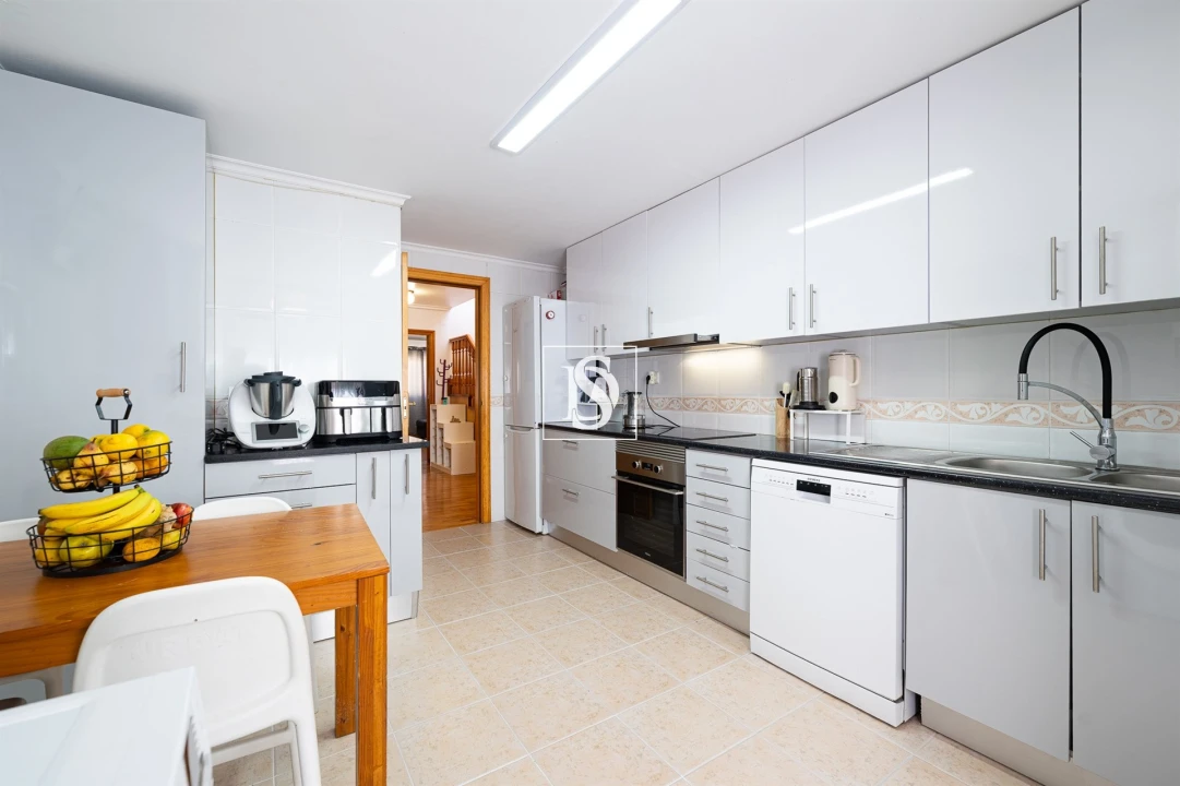 Apartamento T4 para Venda em Alhos Vedros Foto 1