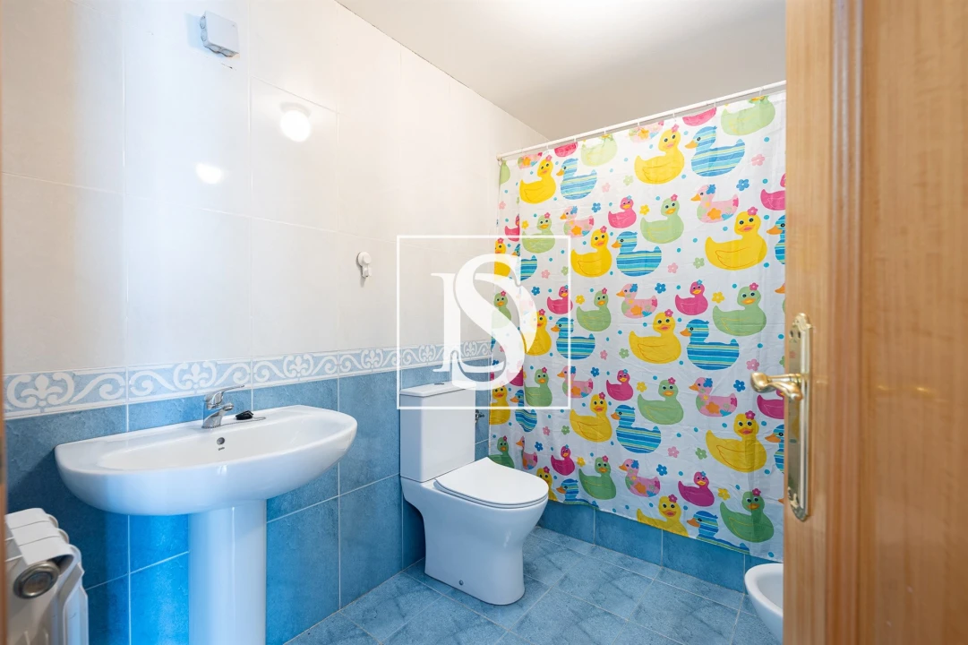 Apartamento T4 para Venda em Alhos Vedros Foto 12