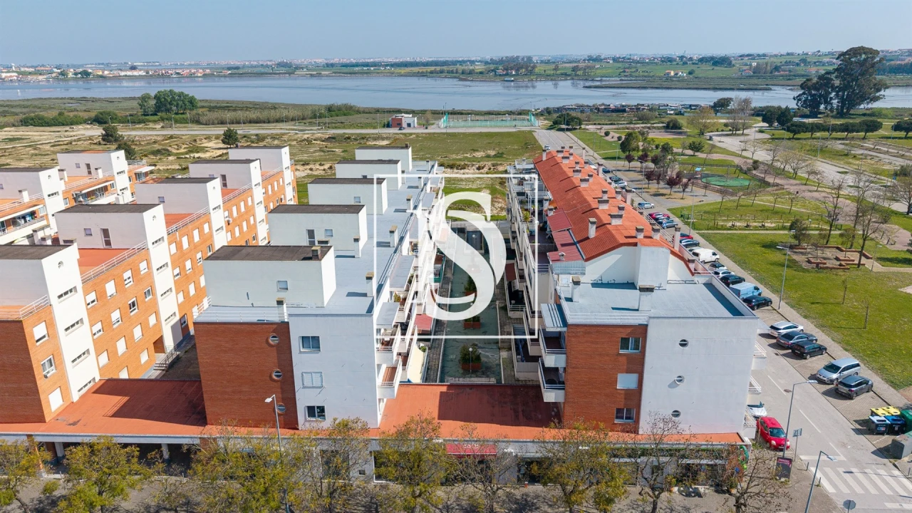 Apartamento T4 para Venda em Alhos Vedros Foto 53