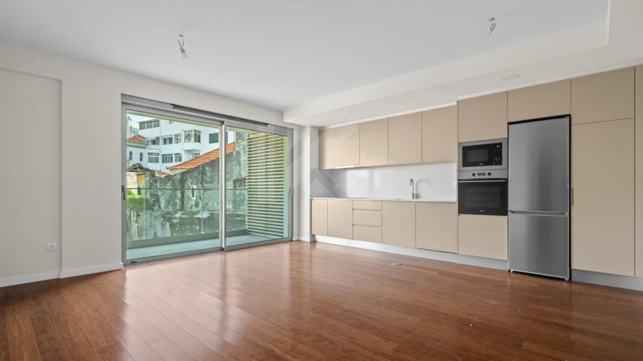 Apartamento T1 para Arrendamento em Funchal (Se)