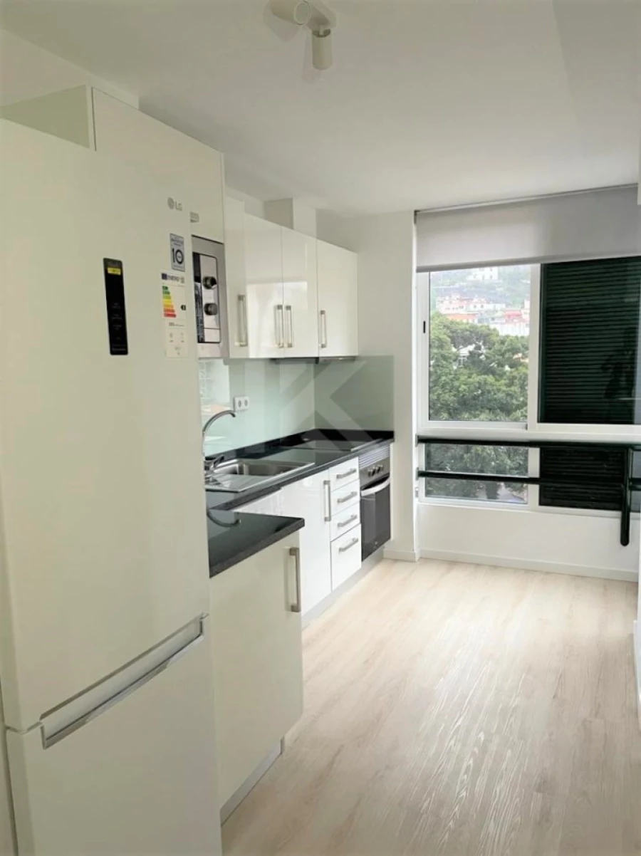 Apartamento T2 para Arrendamento em Funchal (Santa Luzia) Foto 10