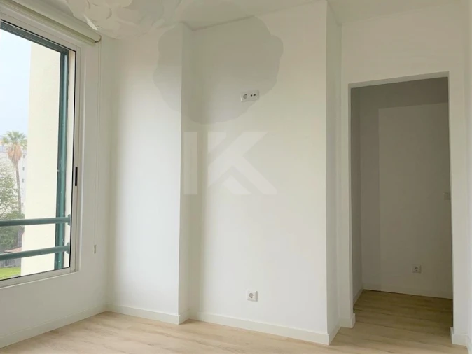 Apartamento T2 para Arrendamento em Funchal (Santa Luzia) Foto 18