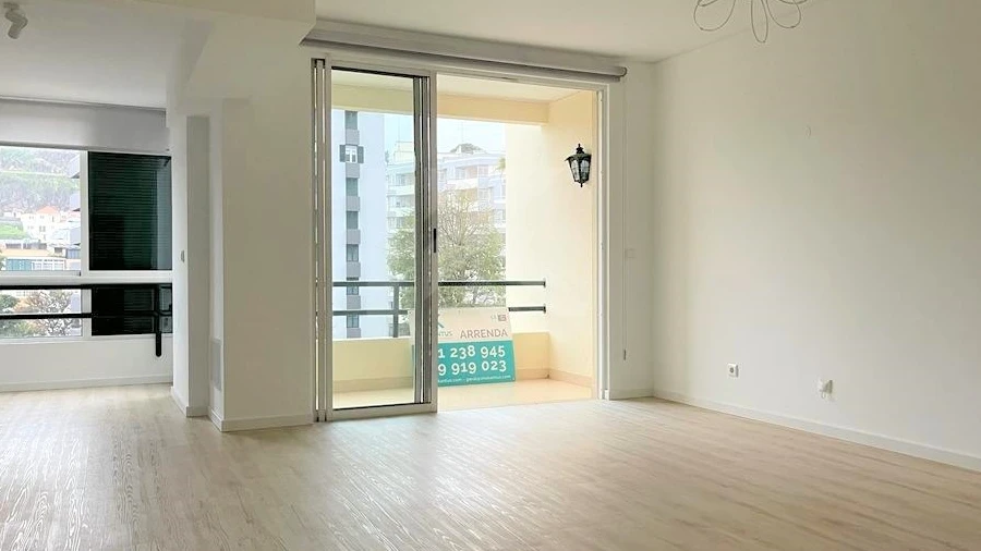 Apartamento T2 para Arrendamento em Funchal (Santa Luzia)
