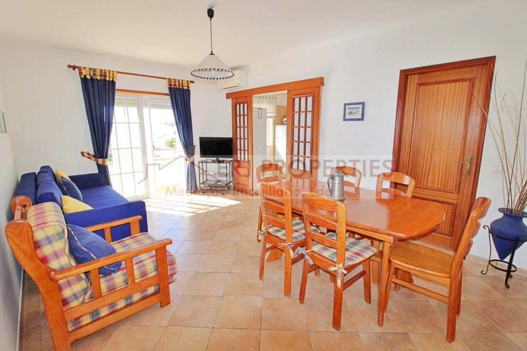 Apartamento T1 para Arrendamento em Altura Foto 1