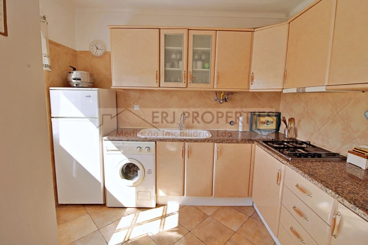 Apartamento T1 para Arrendamento em Altura Foto 11