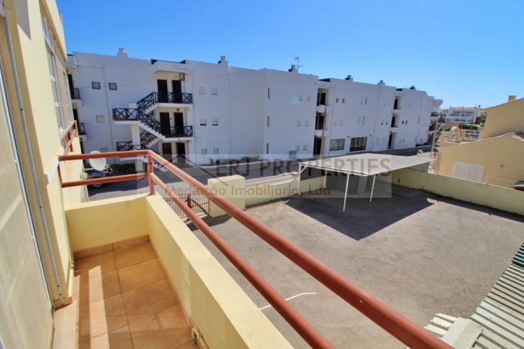 Apartamento T1 para Arrendamento em Altura Foto 14