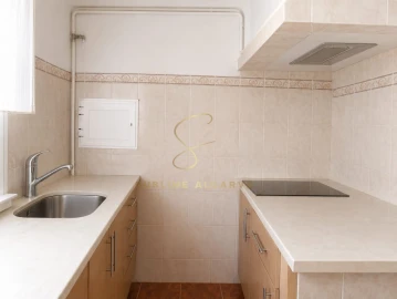 Apartamento T3 para Venda em Lagos (São Sebastião e Santa Maria)