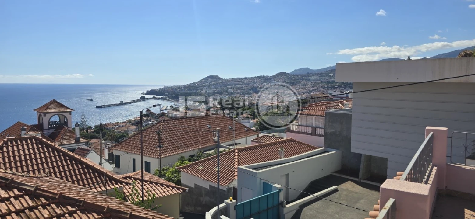 Moradia para Venda em Funchal (Santa Maria Maior) Foto 31