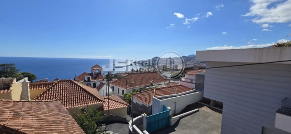 Moradia para Venda em Funchal (Santa Maria Maior)