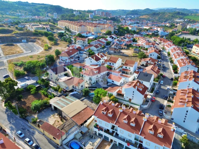 Moradia T4 para Venda em Alenquer (Santo Estêvão e Triana) Foto 18