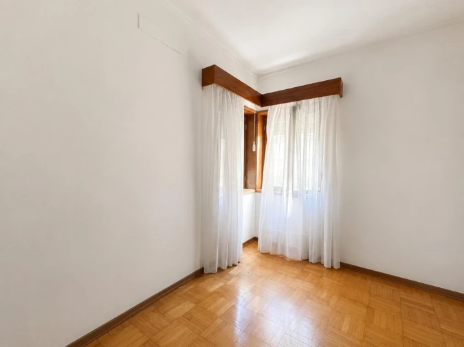 Apartamento T4 para Arrendamento em Glória e Vera Cruz Foto 16