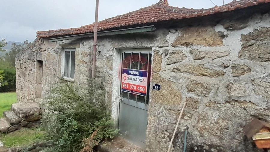 Moradia T2 para Venda em Chaviães e Paços