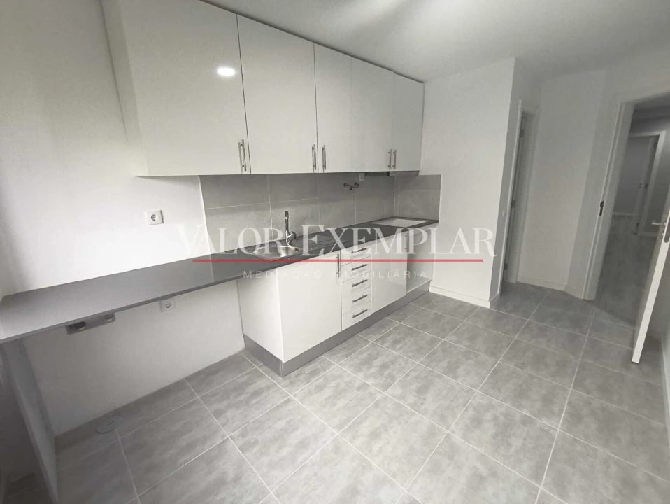 Apartamento T3 para Venda em Moita Foto 2