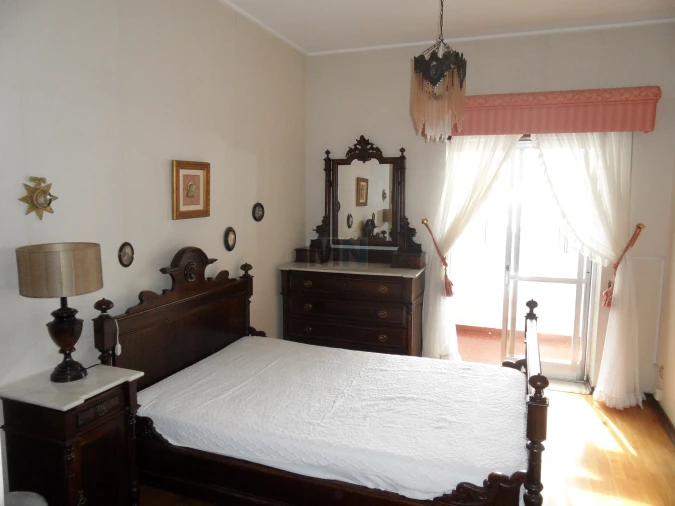 Apartamento T2 para Venda em Santo Antonio dos Olivais Foto 7