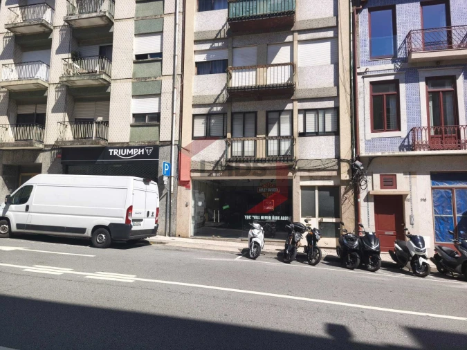 Loja para Arrendamento em Cedofeita, Santo Ildefonso, Sé, Miragaia, São Nicolau e Vitória Foto 7