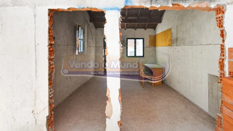 Moradia T1 para Venda em Cabeção