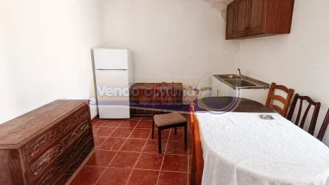Moradia T1 para Venda em Cabeção