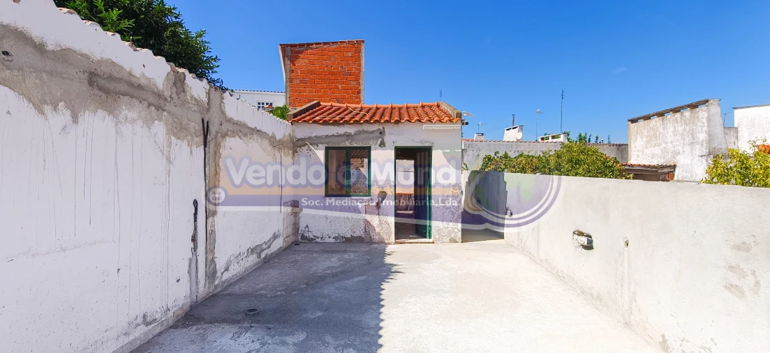 Moradia T1 para Venda em Cabeção Foto 15