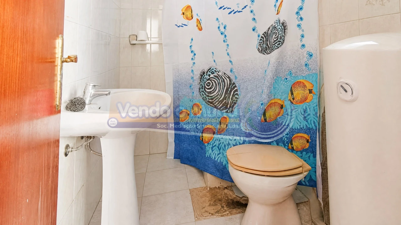 Moradia T1 para Venda em Cabeção Foto 11
