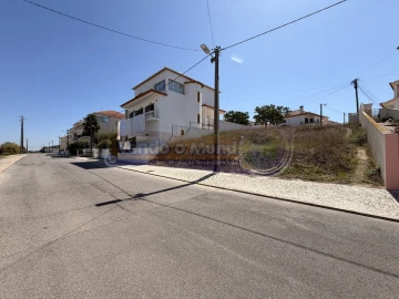 Terreno para Venda em Samora Correia