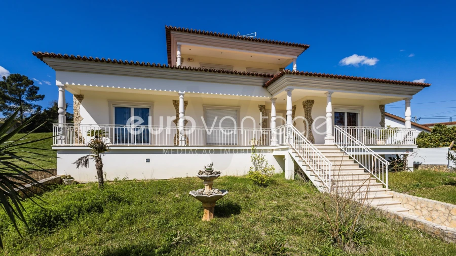 Moradia T4 para Venda em Maceira