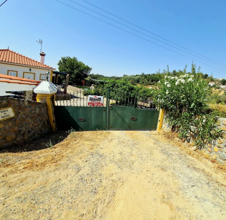 Moradia T3 para Venda em Sé e São Lourenço Foto 1