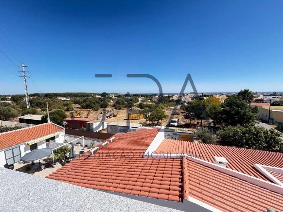 Moradia T4 para Venda em Altura Foto 3