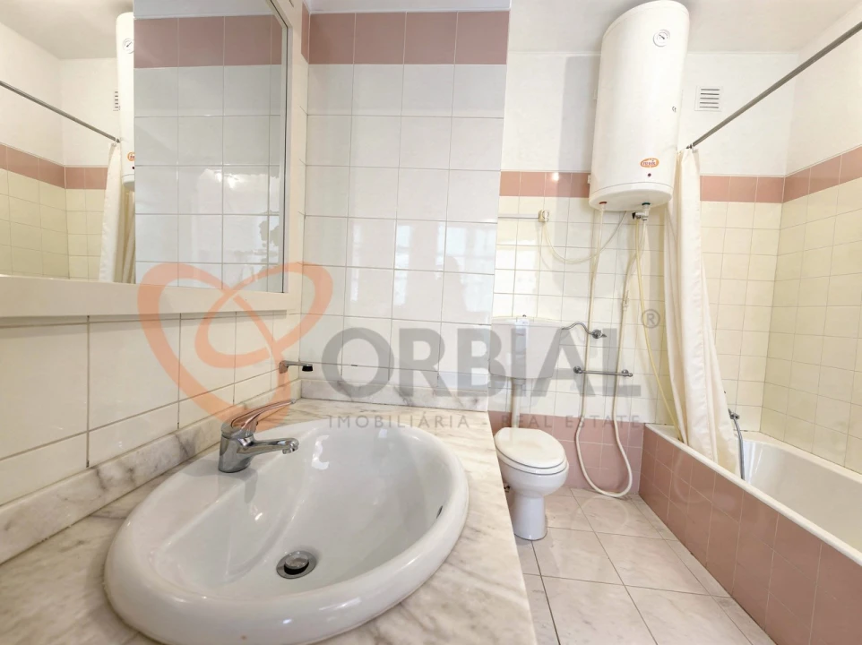 Apartamento T1 para Venda em Albufeira e Olhos de Água Foto 8