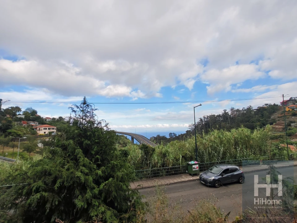 Terreno para Venda em Caniço Foto 12
