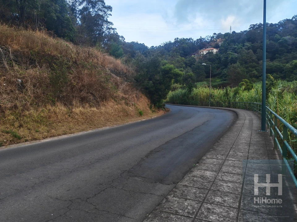 Terreno para Venda em Caniço Foto 2