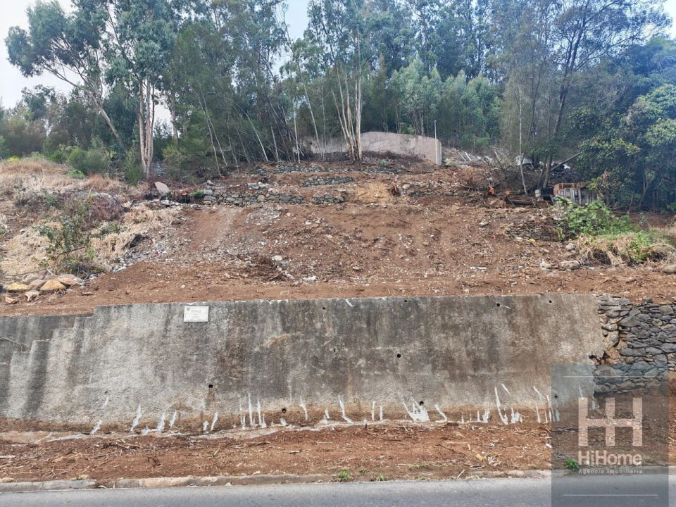 Terreno para Venda em Caniço Foto 28