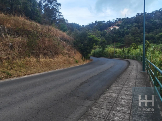 Terreno para Venda em Caniço Foto 2