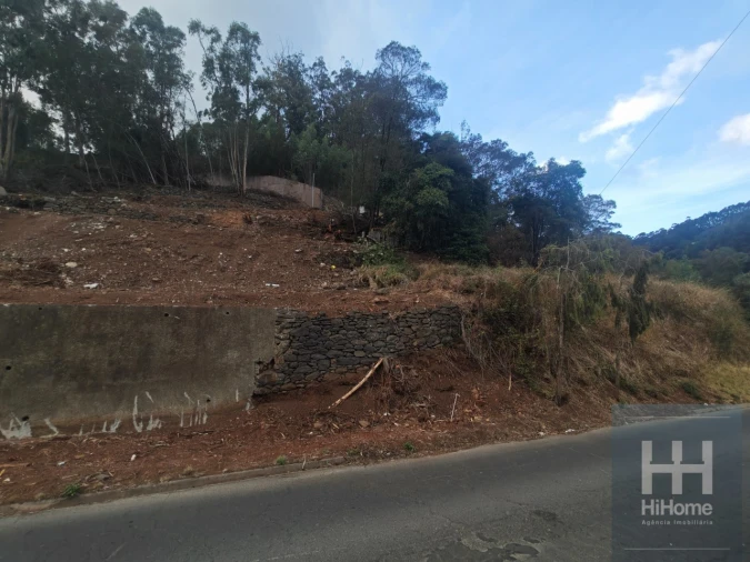 Terreno para Venda em Caniço Foto 31