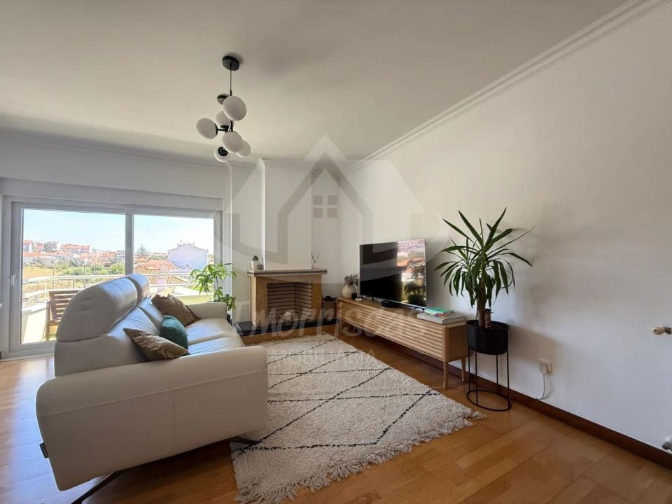 Apartamento T2 para Venda em Vialonga Foto 3