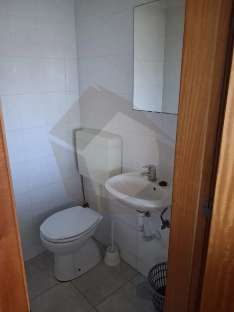 Armazém para Venda em Touguinha e Touguinhó