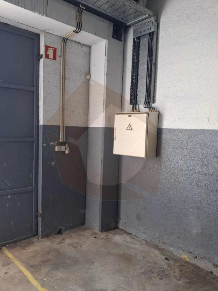 Armazém para Venda em Touguinha e Touguinhó Foto 17