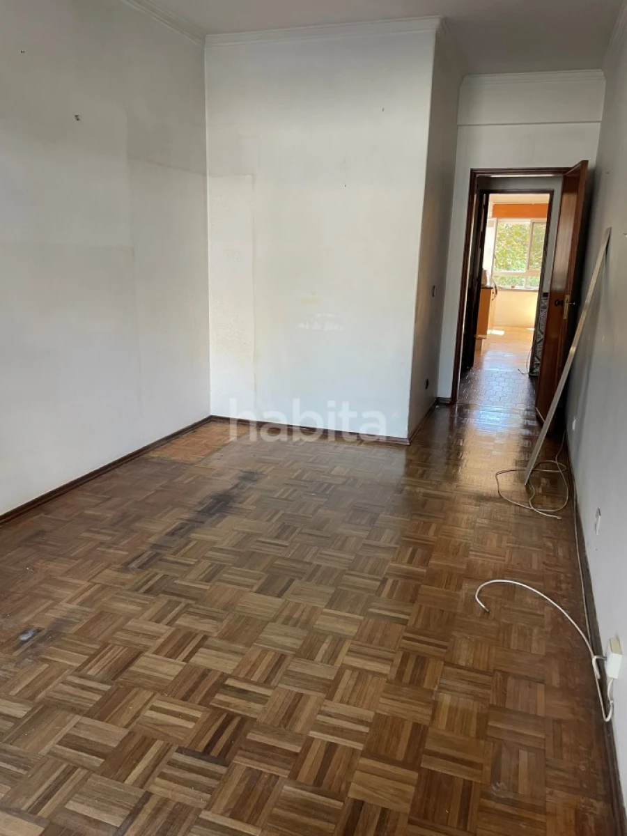 Apartamento T4 para Venda em Carcavelos e Parede Foto 8