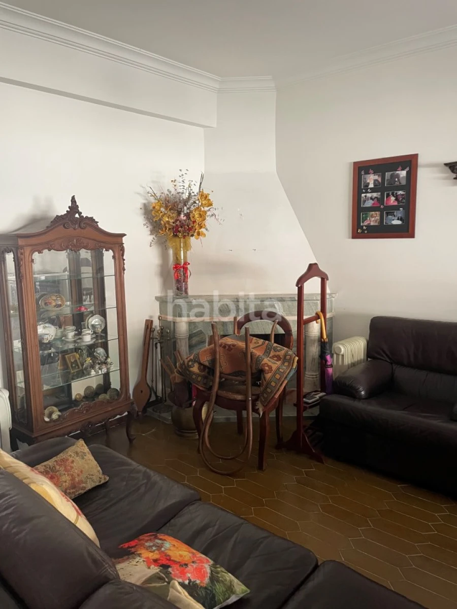 Apartamento T4 para Venda em Carcavelos e Parede Foto 28